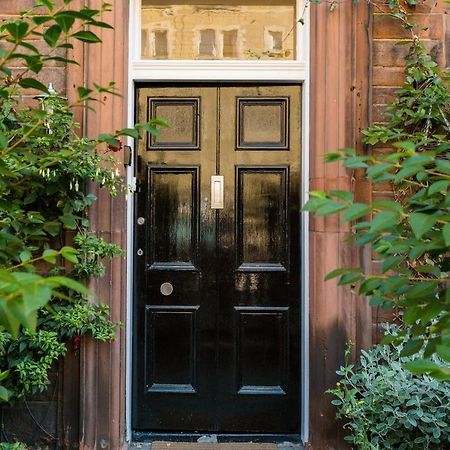 Beautiful, Traditional 2 Bedroom Main Door Flat EDI Exterior photo