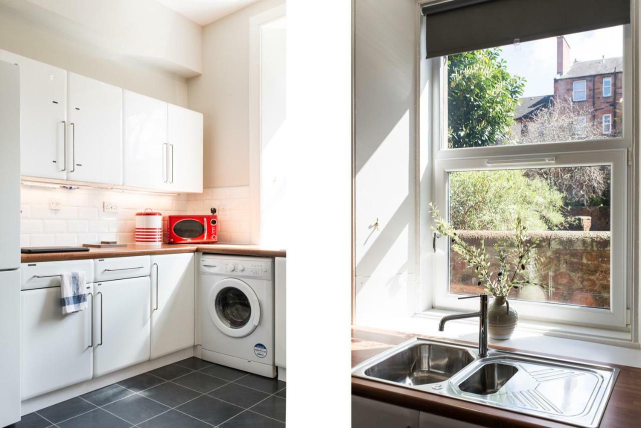 Beautiful, Traditional 2 Bedroom Main Door Flat EDI Exterior photo
